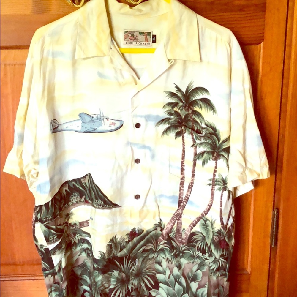 Hawaiian shirt
